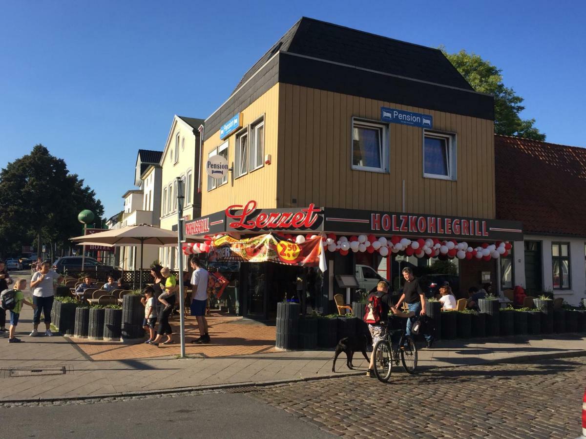 Pension Adler Lübeck Buitenkant foto